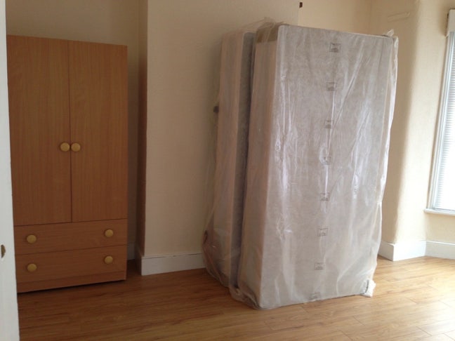 Master bedroom to rent  Main Photo