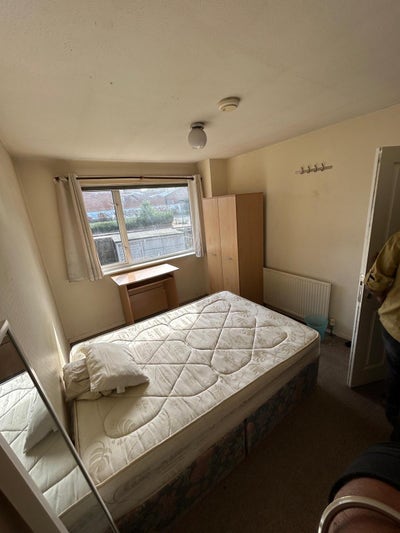 Double Room Available Main Photo