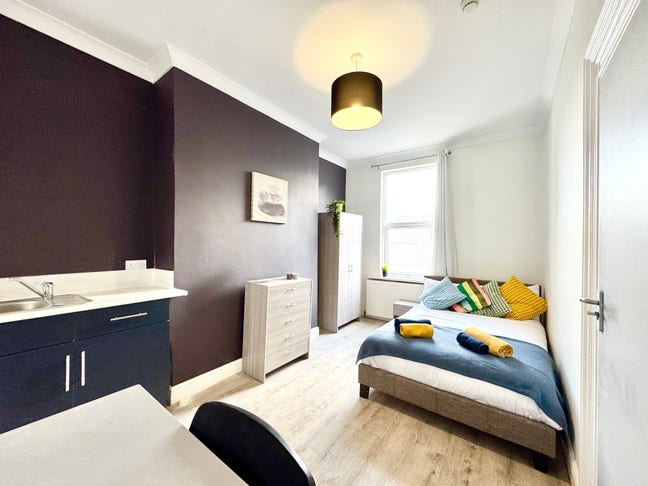 Spacious Double Ensuite Room in Chatham  Main Photo