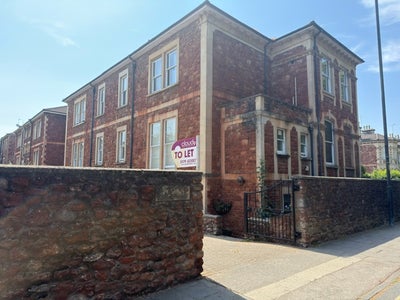 One Bedroom Flat in Clifton Main Photo
