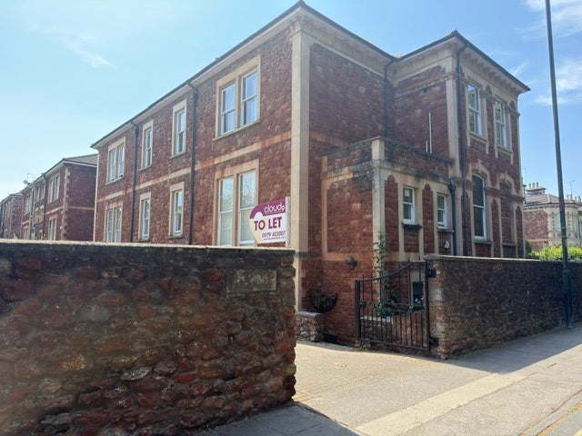 One Bedroom Flat in Clifton Main Photo
