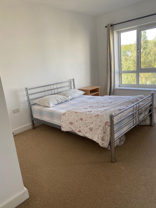 Double room to rent near University of Portsmouth Main Photo