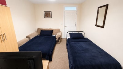 Shared Room available in Romford Main Photo