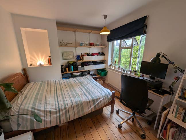 Ensuite Room in Shared Home with Garden Main Photo