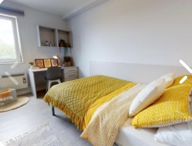 Sold-Out Iq Wilmslow Park En-Suite – Tenancy Takeo Main Photo