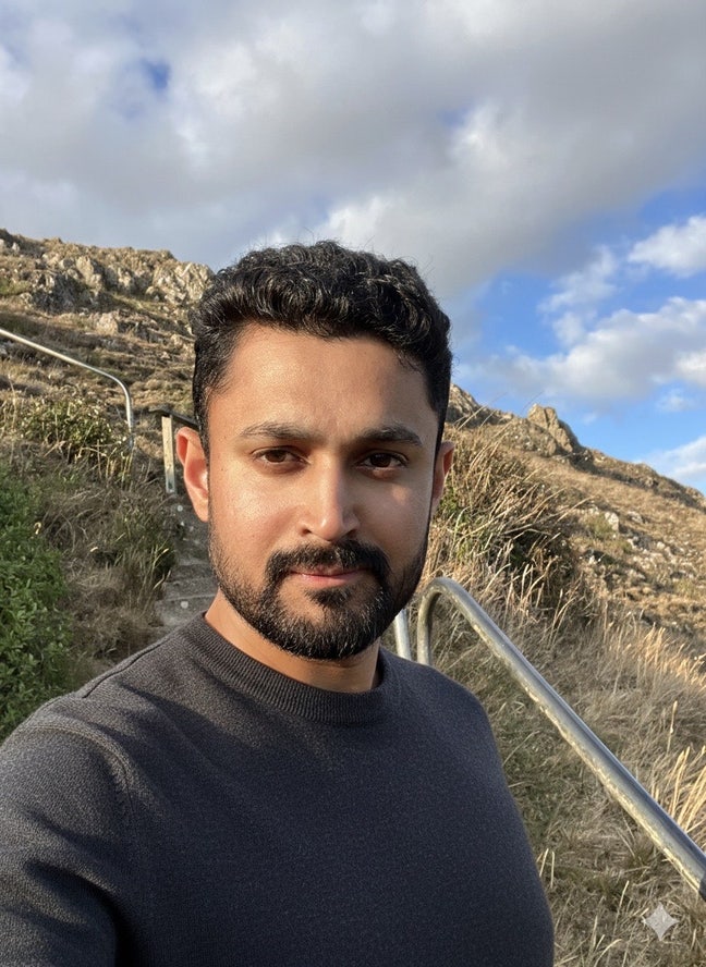 I am a professional male aged 35. I am lookin... Main Photo