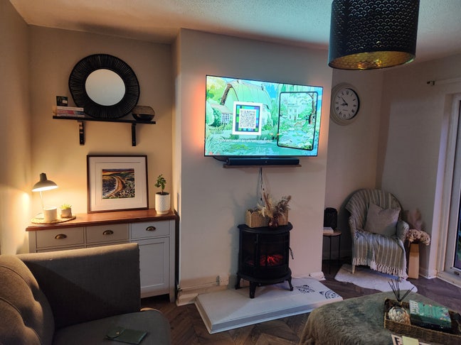 Lovely double room - centrally located Main Photo