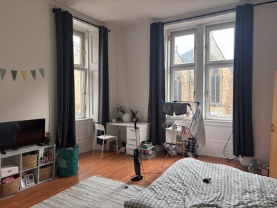 Looking for new female flatmate for semester 2   Main Photo