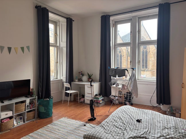 Looking for new female flatmate for semester 2   Main Photo