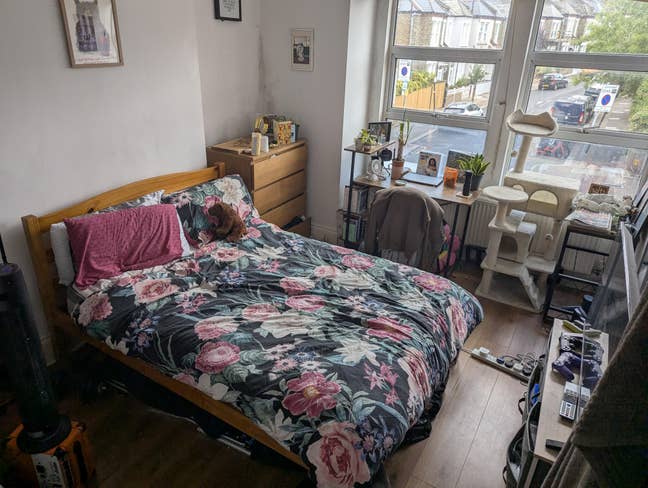 Spacious Double room 1 Month let Main Photo