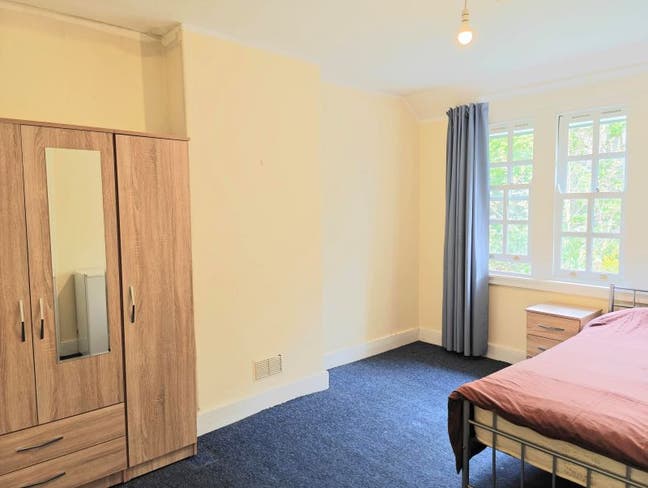 Double room (single Occupancy) near Central Line Main Photo
