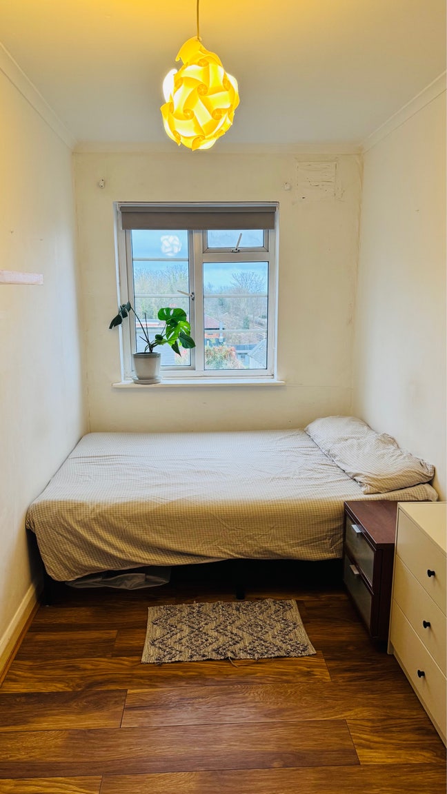 Bright Single Room - Penge West/Crystal Palace  Main Photo