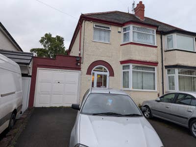  Double room available for rent Main Photo