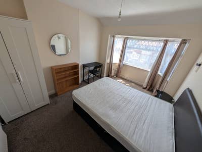 Double room available for rent Main Photo