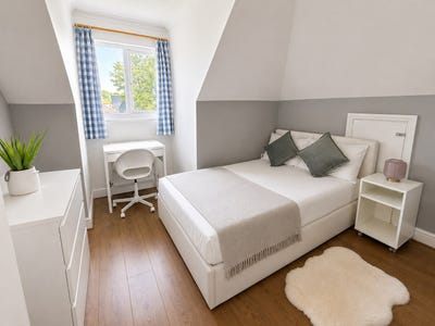 Massive Double Available in South Wimbledon Main Photo