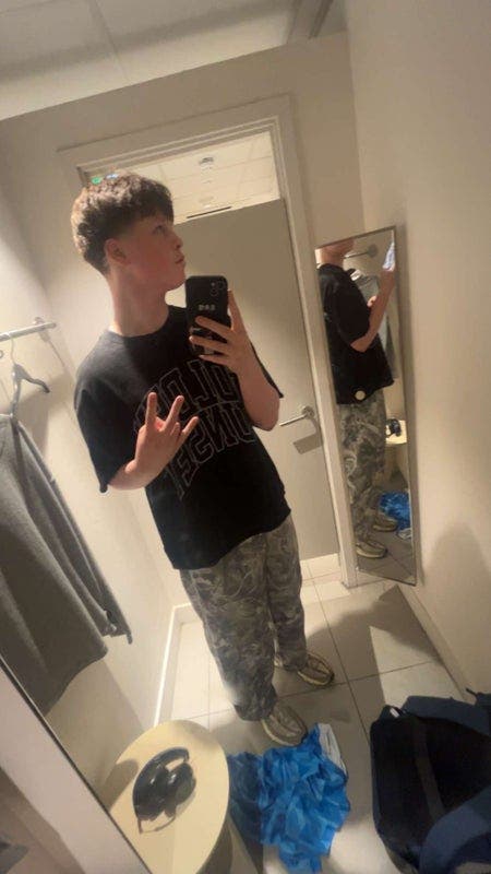 Looking to rent out a room possibly about &pound;5... Main Photo