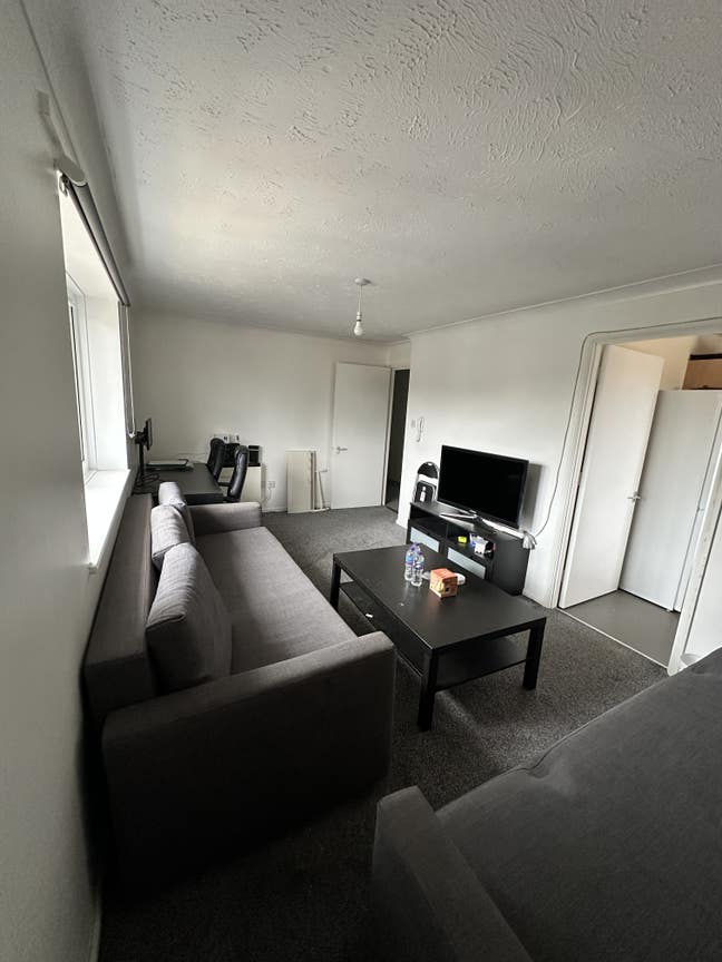Furnished Room to Rent – Slough SL1 | &pound;755/Month Main Photo