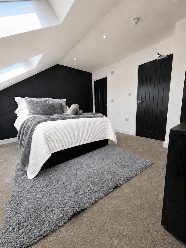 Be the First to Move In | Brand-New Rooms✨ Main Photo