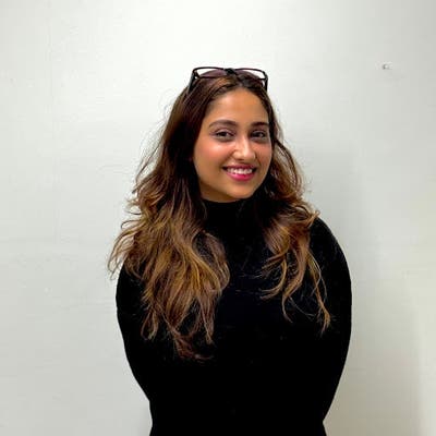 Professional Female Looking for a Safe House Main Photo