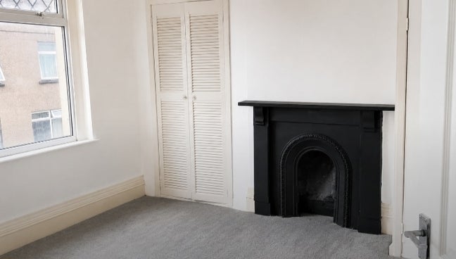 Room to rent Main Photo