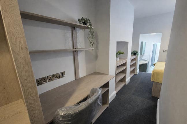 🚨First Month Half Price/Brand New City Centre🚨 Main Photo