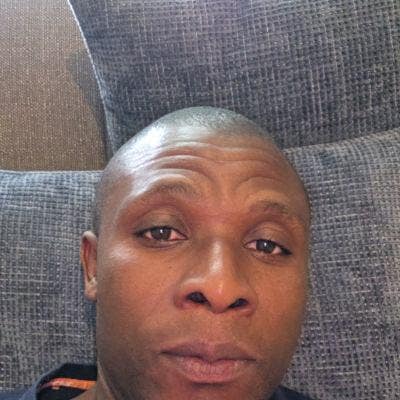 Professional Male seeks a single or double room Main Photo