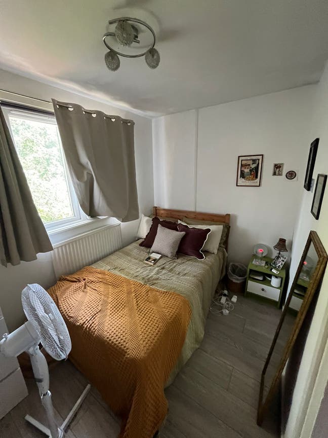 Double room available in a lovely home in Kilburn! Main Photo
