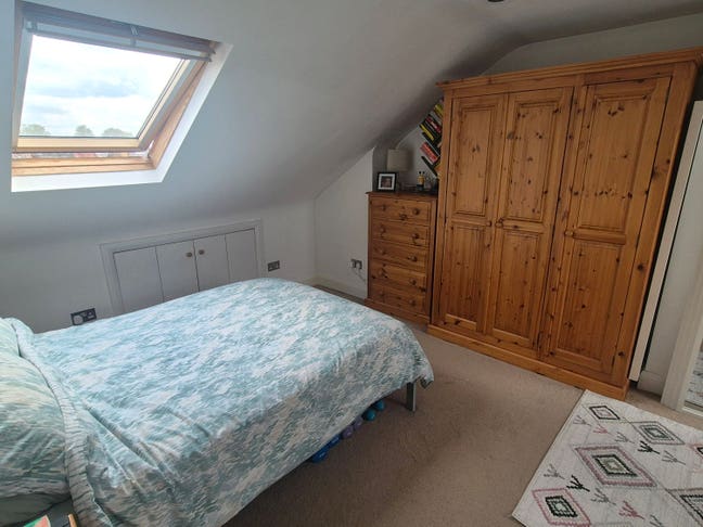 Huge double en-suite room in spacious flat Main Photo