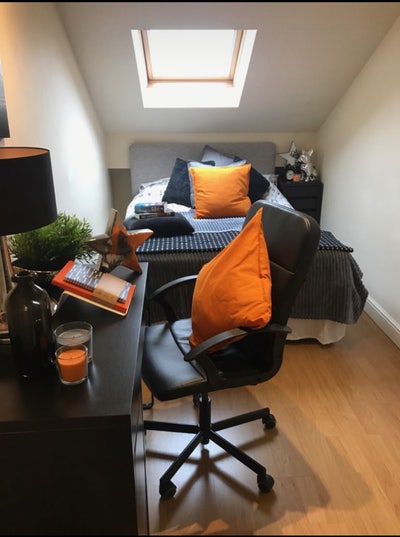 Modern House Share Main Photo