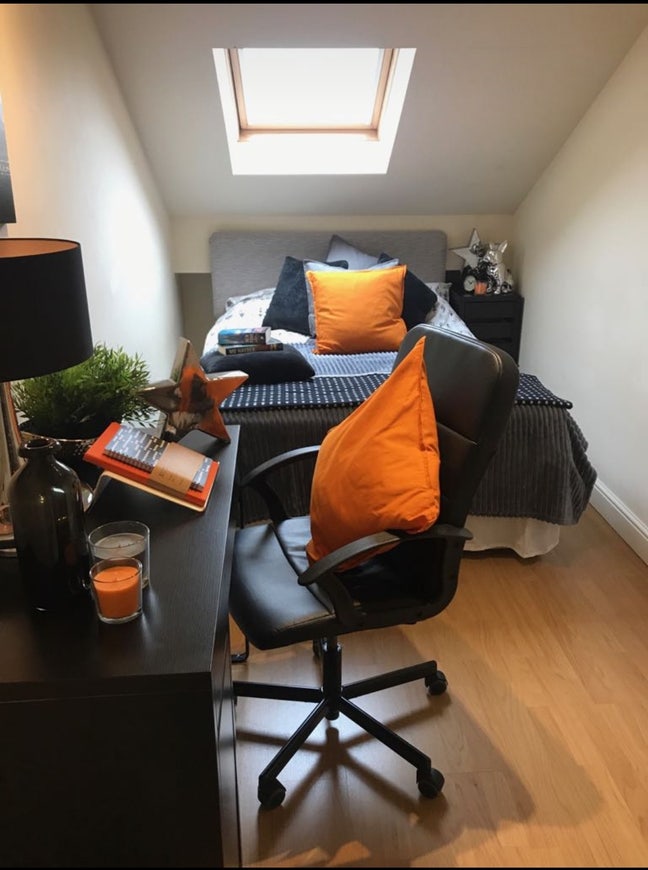 Modern House Share Main Photo