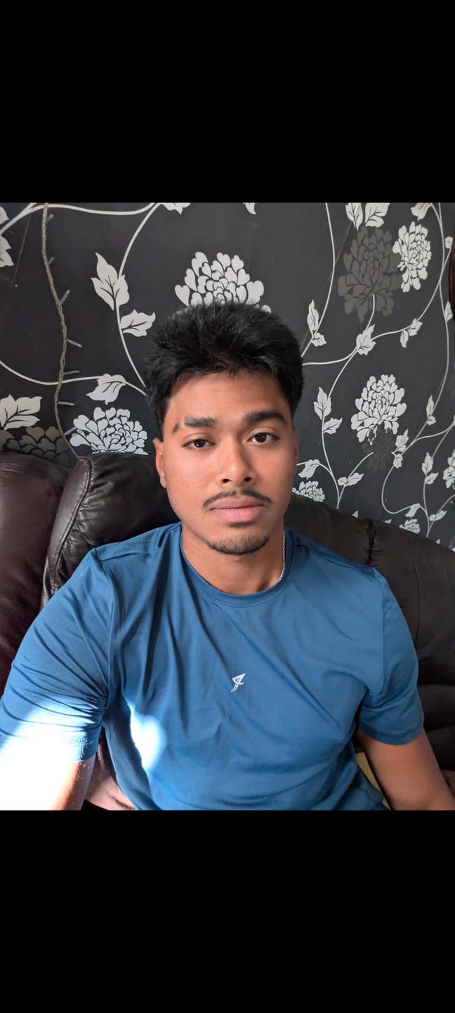 Working professional, looking for a room near... Main Photo
