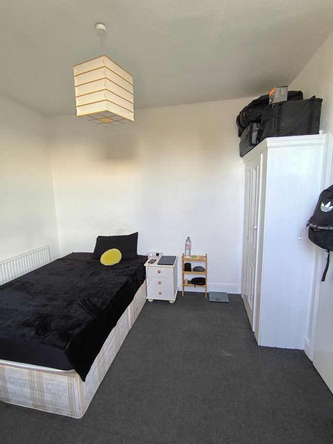 Decent size Double room for a single occupancy Main Photo