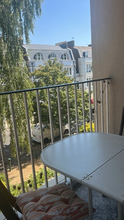 2 rooms available in Clapham Common Main Photo