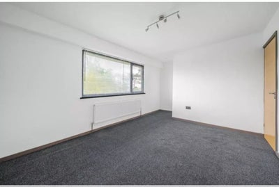 A master bedroom  Main Photo