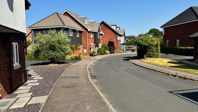 Fradley  Double En-suite room mature House Share  Main Photo