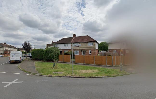 DSS - Studio Flat Available in West Drayton UB7 Main Photo