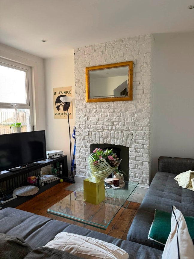 Double Room in Colliers Wood/Wimbledon Main Photo