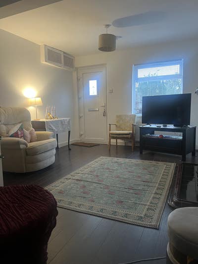 2 bedroom cottage in outer Belfast Main Photo