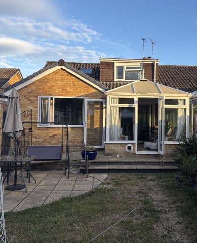 Bungalow with converted Attic Bedroom & En-suite Main Photo