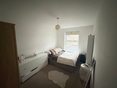 Room available in flat share Main Photo