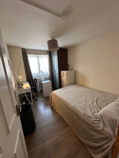 Double room in Elephant and Castle Main Photo