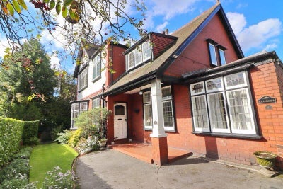 Four rooms available, with all bills included.  Main Photo
