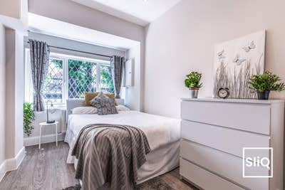 Stunning Double bedroom in Richmond Park Main Photo