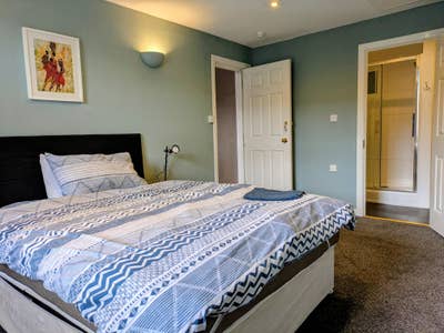 Bright Ample Double Room with Ensuite - Dennistoun Main Photo