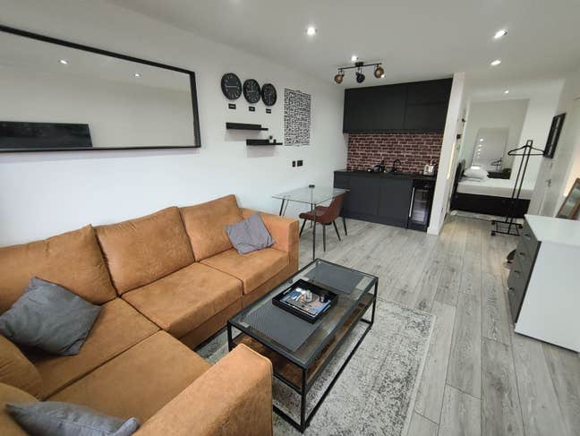 Studio Apartment - All Bills Included Main Photo