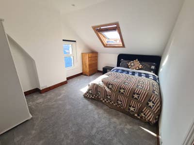 Comfortable double room. - bills included Main Photo