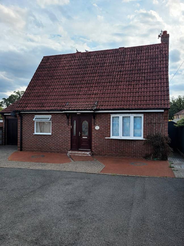 Double Room in Quiet Cul-de-Sac (Dereham Road) Main Photo