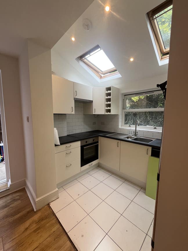 Ground floor two double bed garden flat  Main Photo
