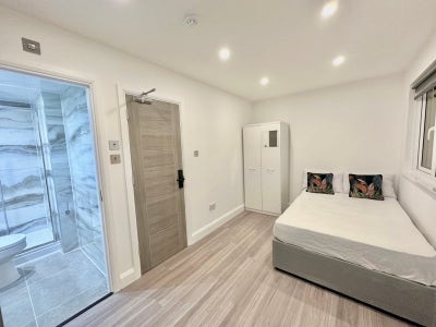 Modern Fully Furnished Ensuite Room|St John's Wood Main Photo