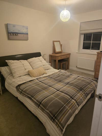 Double bedroom with use of own bathroom Main Photo